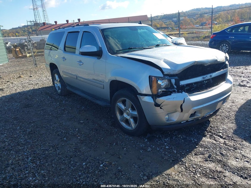 CHEVROLET SUBURBAN LT