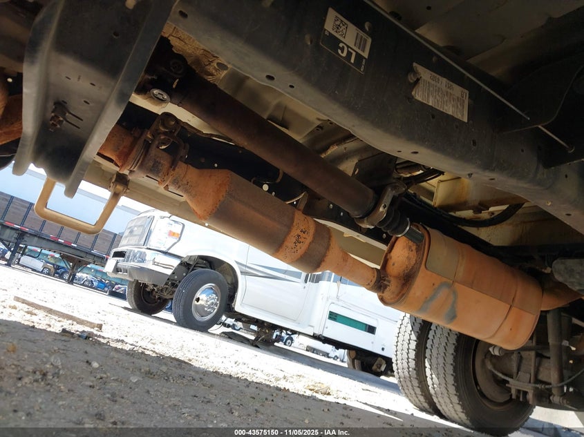 2015 Ford F-450 Chassis Xl VIN: 1FDUF4GY8FED43584 Lot: 43575150