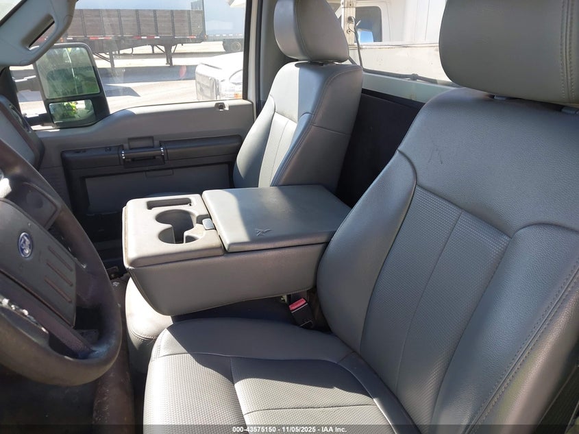 2015 Ford F-450 Chassis Xl VIN: 1FDUF4GY8FED43584 Lot: 43575150