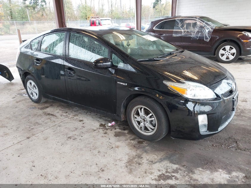 TOYOTA PRIUS IV