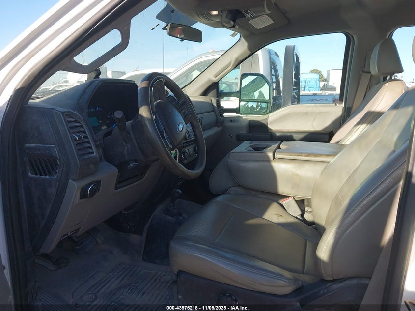 2017 Ford F-550 Chassis Xl VIN: 1FD0W5HT3HED66622 Lot: 43575218