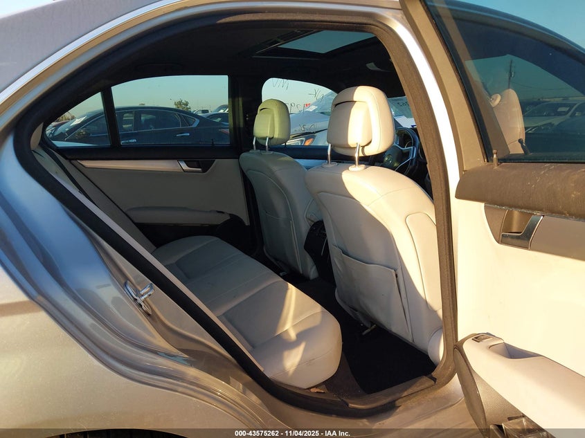 2014 MERCEDES-BENZ C 250 SPORT WDDGF4HB7EA929362