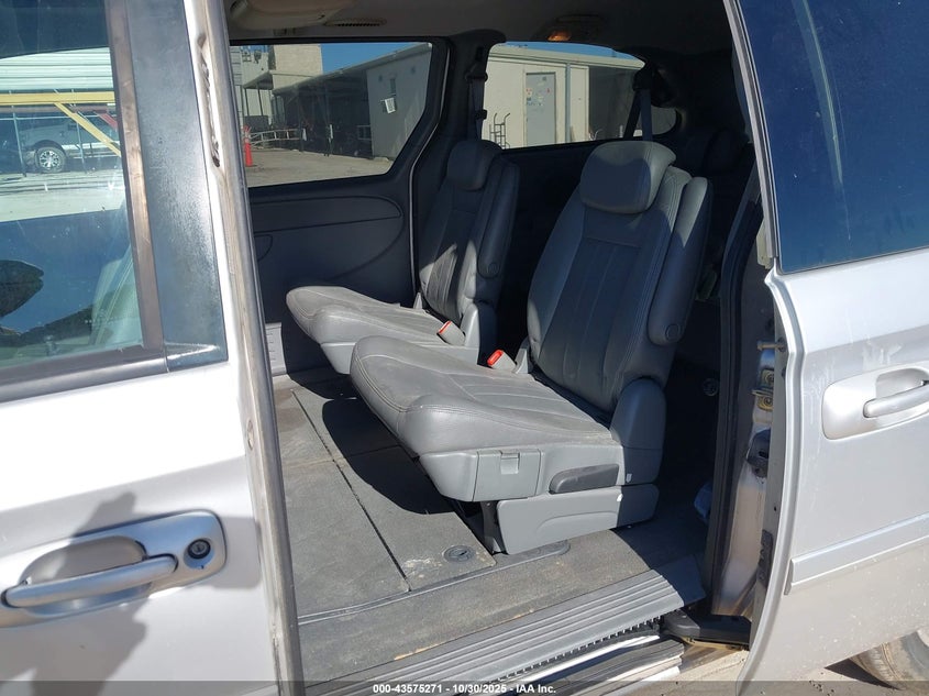 2005 Dodge Grand Caravan Sxt VIN: 2D4GP44L55R134475 Lot: 43575271