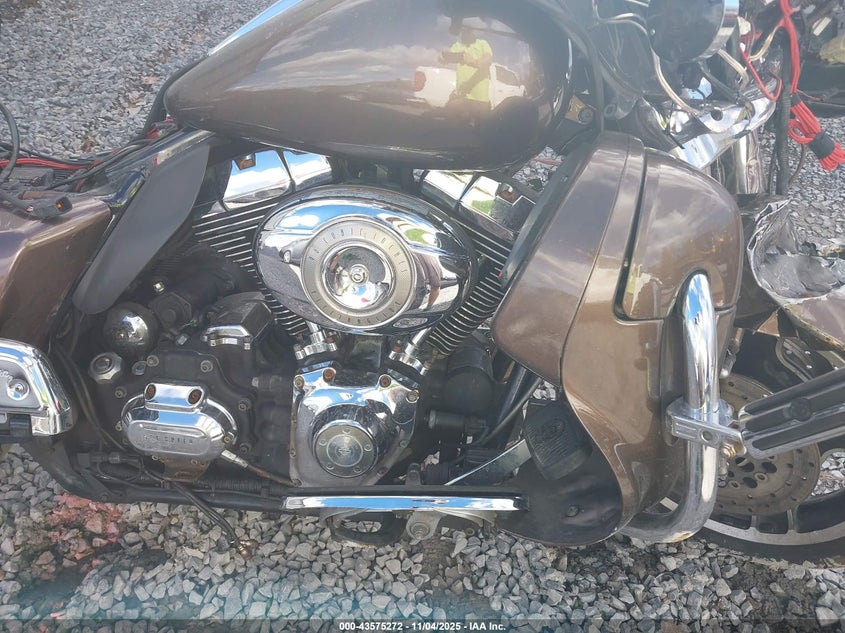 2010 Harley-Davidson Flhtcu VIN: 1HD1FC413AB639971 Lot: 43575272