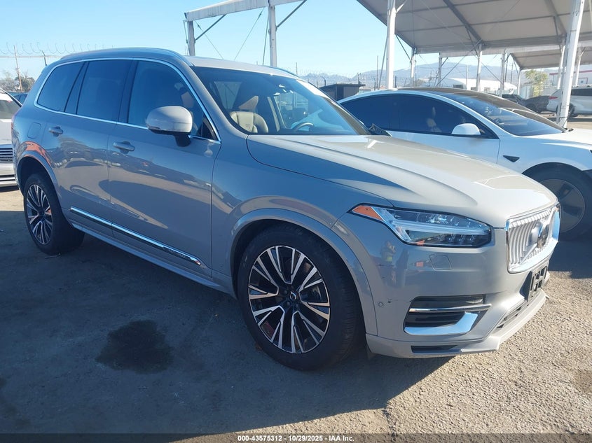 VOLVO XC90 T8 PLUS BRIGHT THEME 7-SEATER