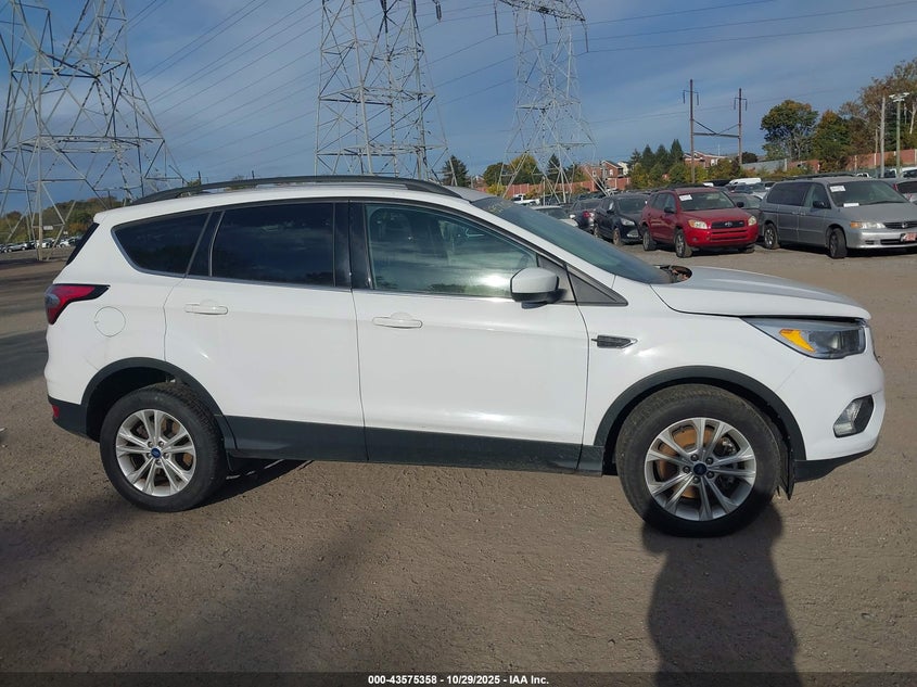 2018 FORD ESCAPE SE 1FMCU9GD3JUD40781