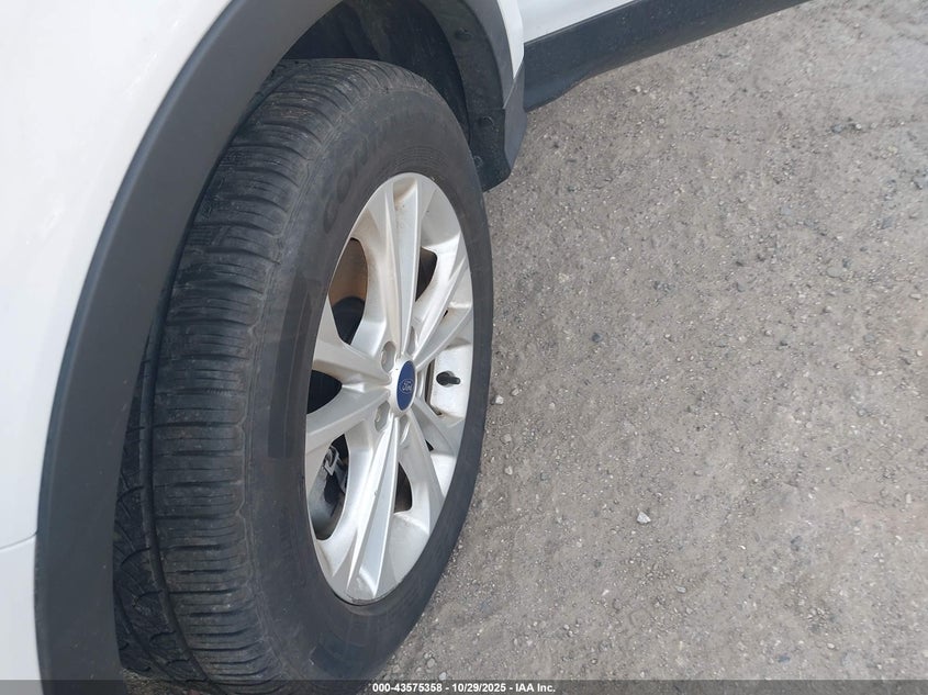 2018 FORD ESCAPE SE 1FMCU9GD3JUD40781