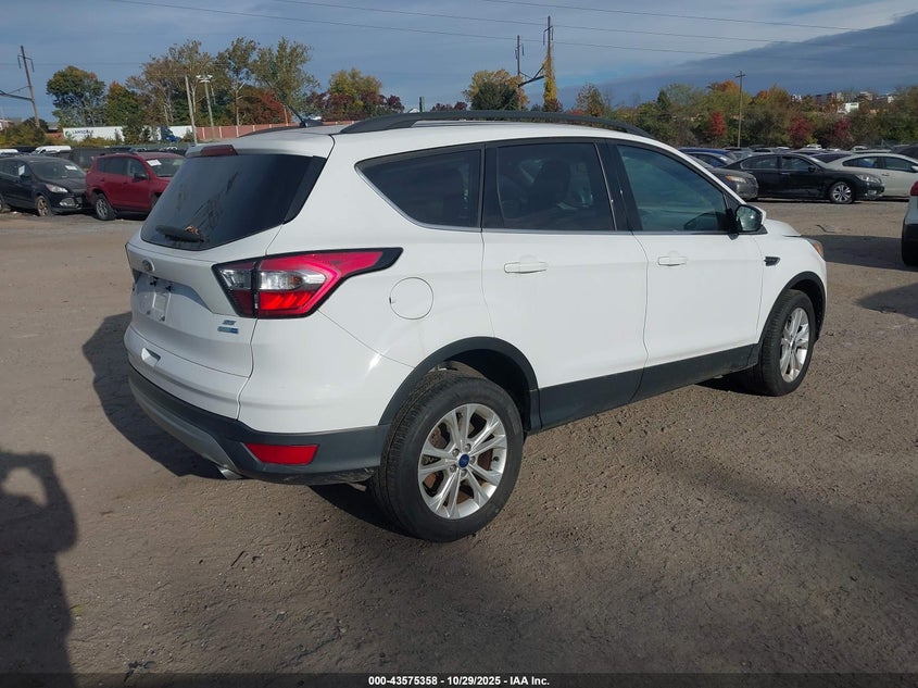 2018 FORD ESCAPE SE 1FMCU9GD3JUD40781