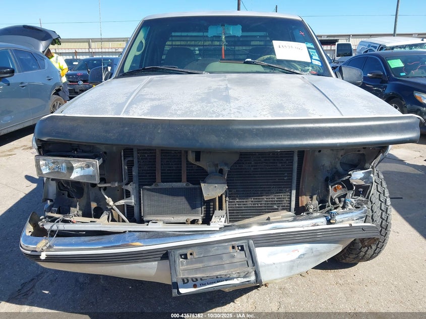 1996 Chevrolet Gmt-400 C1500 VIN: 2GCEC19R0T1183705 Lot: 43575362