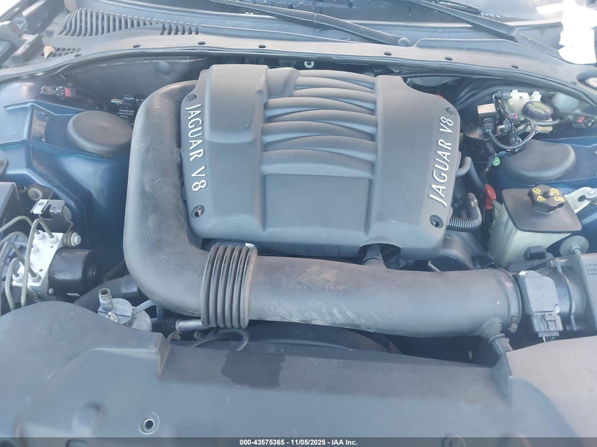 2001 Jaguar S-Type 4.0L V8 VIN: SAJDA01P81GL91922 Lot: 43575365