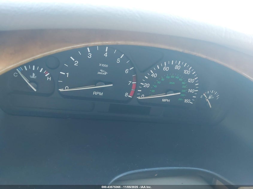 2001 Jaguar S-Type 4.0L V8 VIN: SAJDA01P81GL91922 Lot: 43575365
