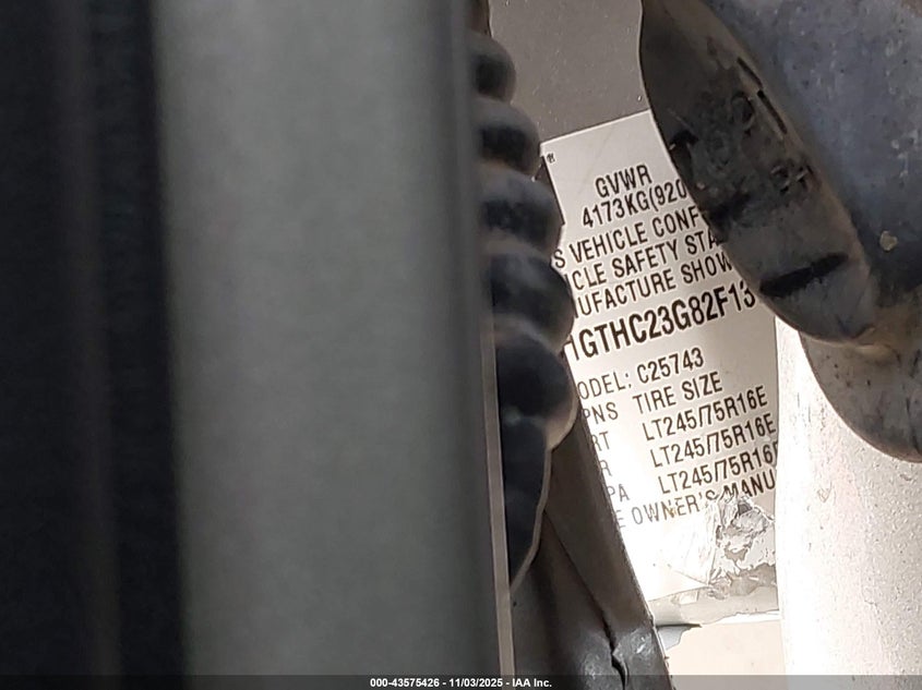 2002 GMC Sierra 2500Hd Sle VIN: 1GTHC23G82F137203 Lot: 43575426