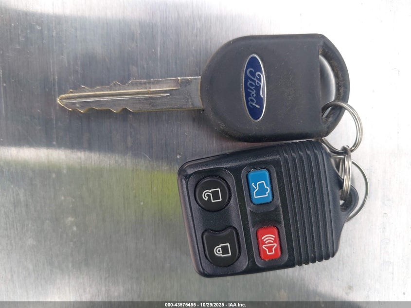 2004 Ford Thunderbird VIN: 1FAHP60A04Y112336 Lot: 43575455