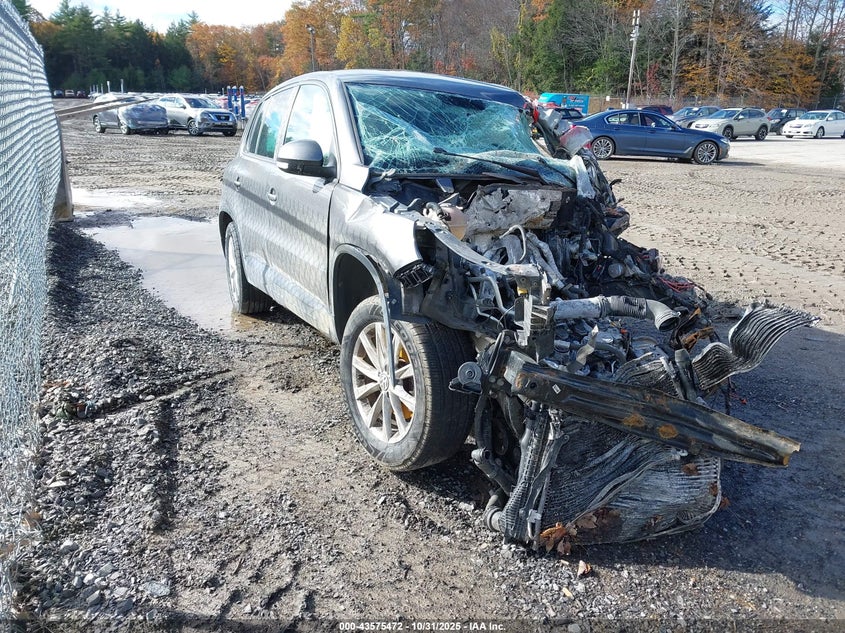 VOLKSWAGEN TIGUAN SE