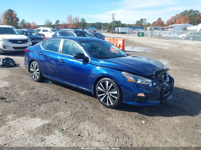 NISSAN ALTIMA SR FWD