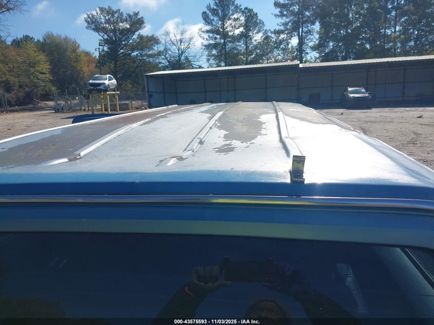 1987 Chevrolet Suburban R1 VIN: 1GNER16K9HF162851 Lot: 43575593