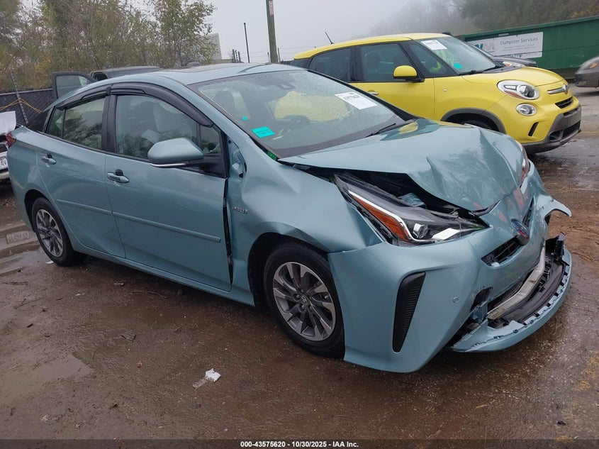 TOYOTA PRIUS XLE