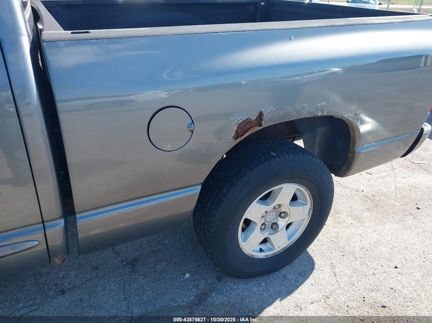 2005 Dodge Ram 1500 Slt/Laramie VIN: 1D7HA18D05S360111 Lot: 43575627