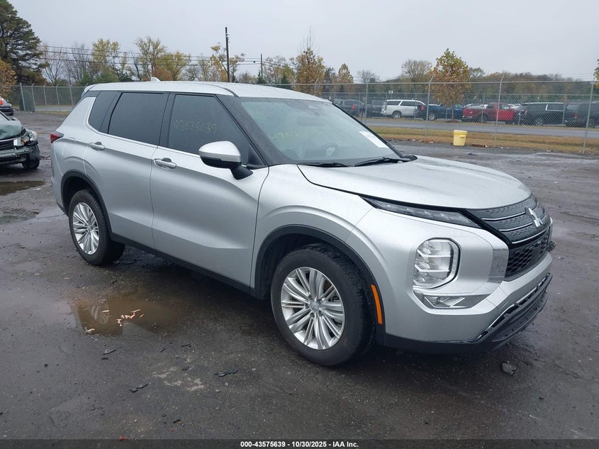 MITSUBISHI OUTLANDER ES 2.5 2WD