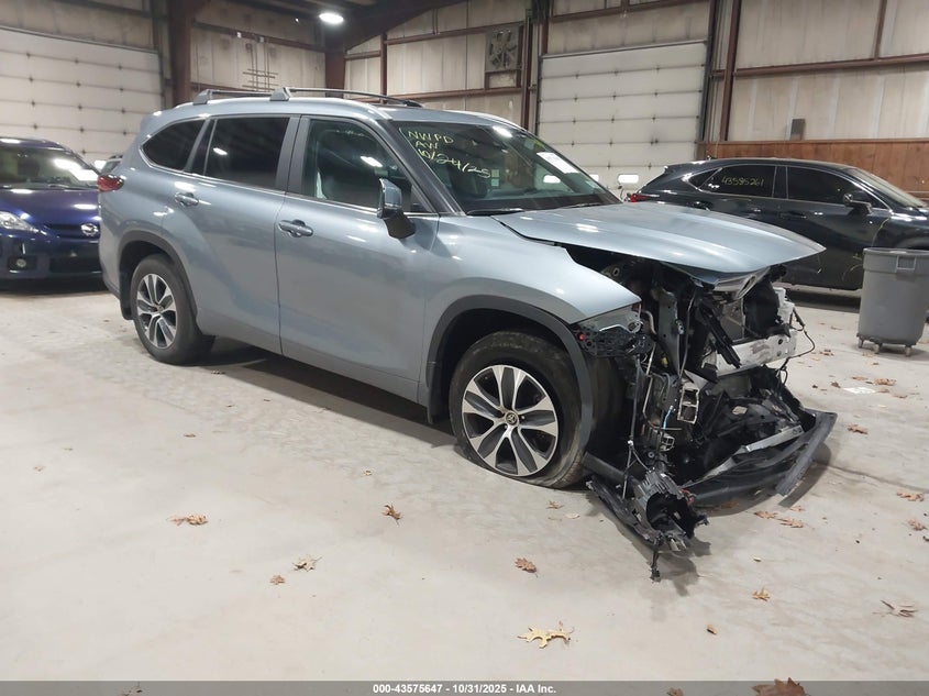 TOYOTA HIGHLANDER XLE