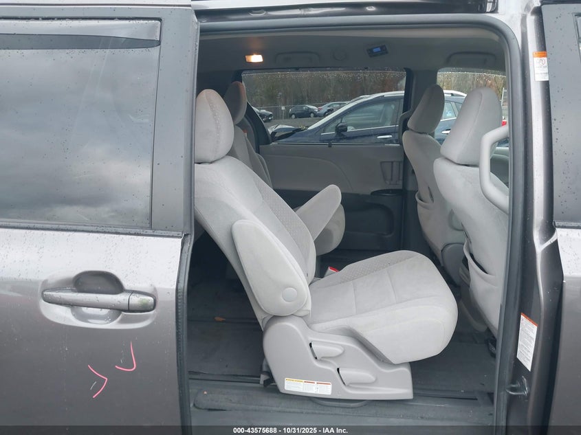 5TDJK3DC5FS121620 2015 TOYOTA SIENNA photo no. 8