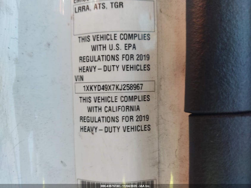 1XKYD49X7KJ258967 2019   photo no. 8
