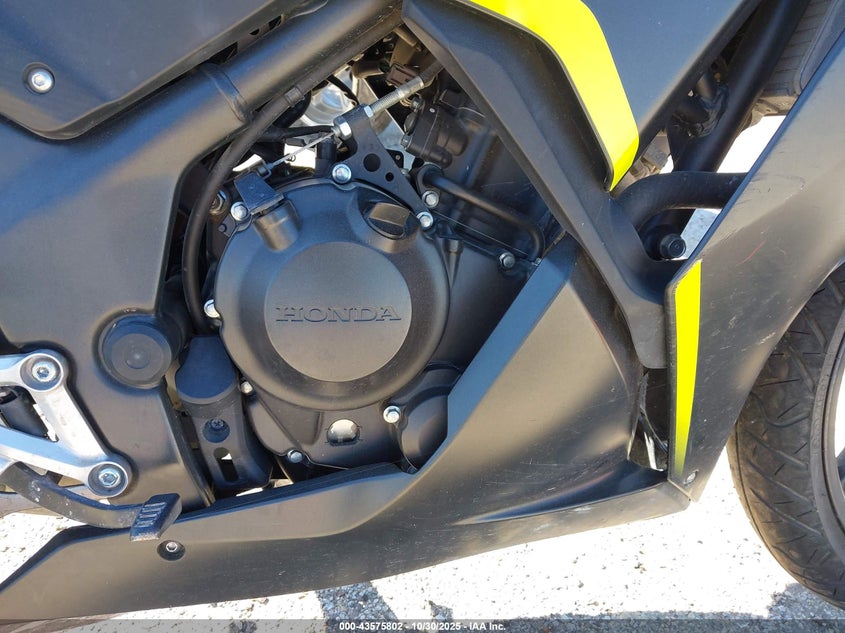 2016 Honda Cbr300 R VIN: MLHNC5107G5200408 Lot: 43575802