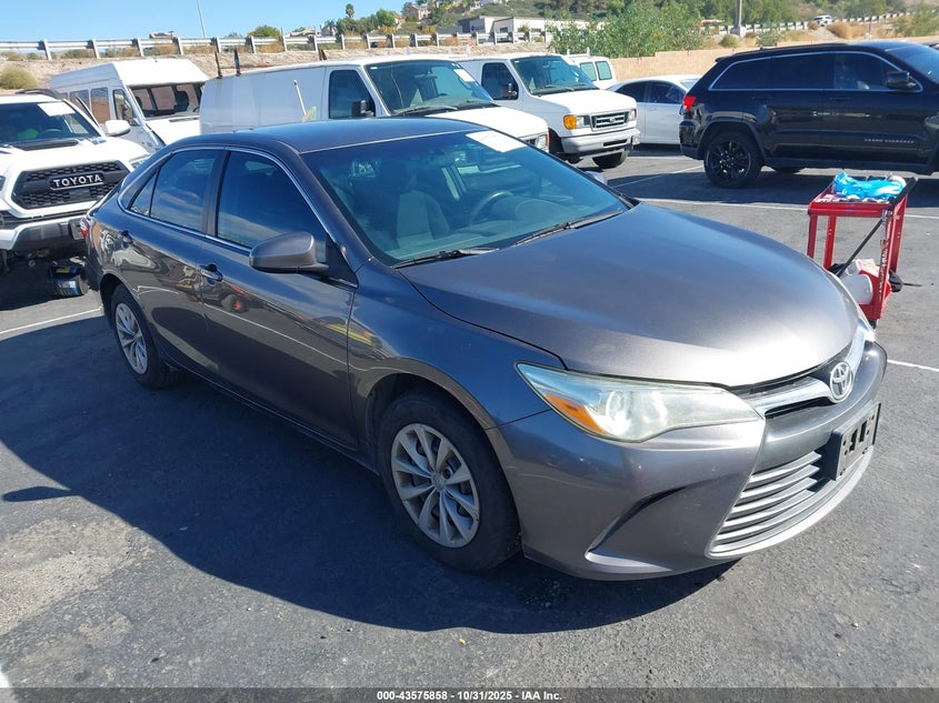 TOYOTA CAMRY LE