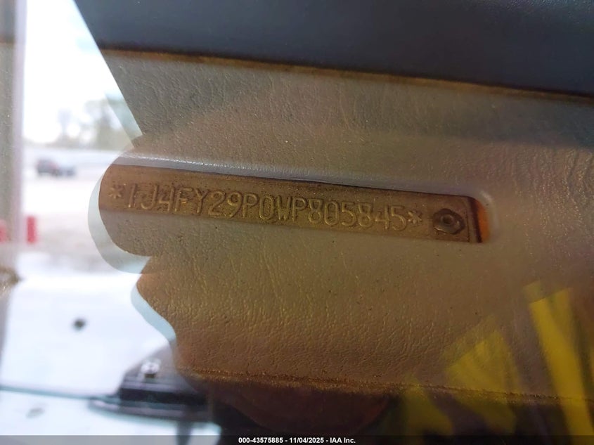 1998 Jeep Wrangler Se VIN: 1J4FY29P0WP805845 Lot: 43575885