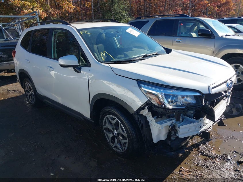 SUBARU FORESTER PREMIUM