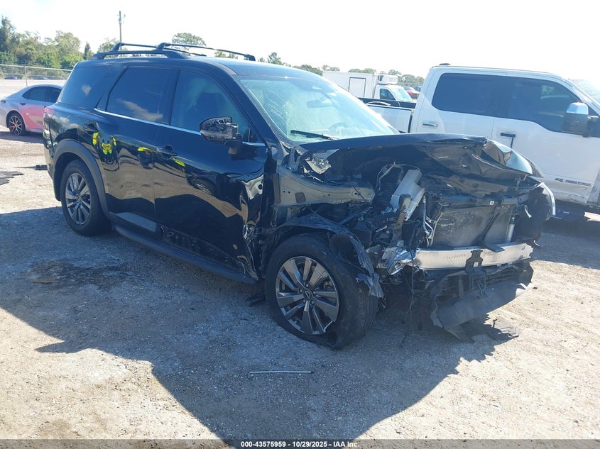 NISSAN PATHFINDER SV 4WD