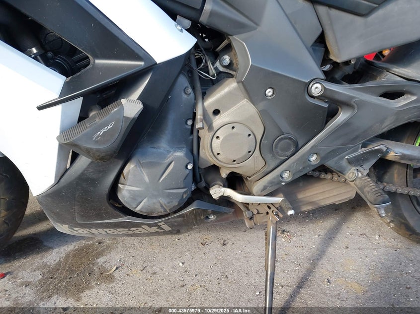 2015 Kawasaki Ex650 F VIN: JKAEXEF10FDA19726 Lot: 43575979