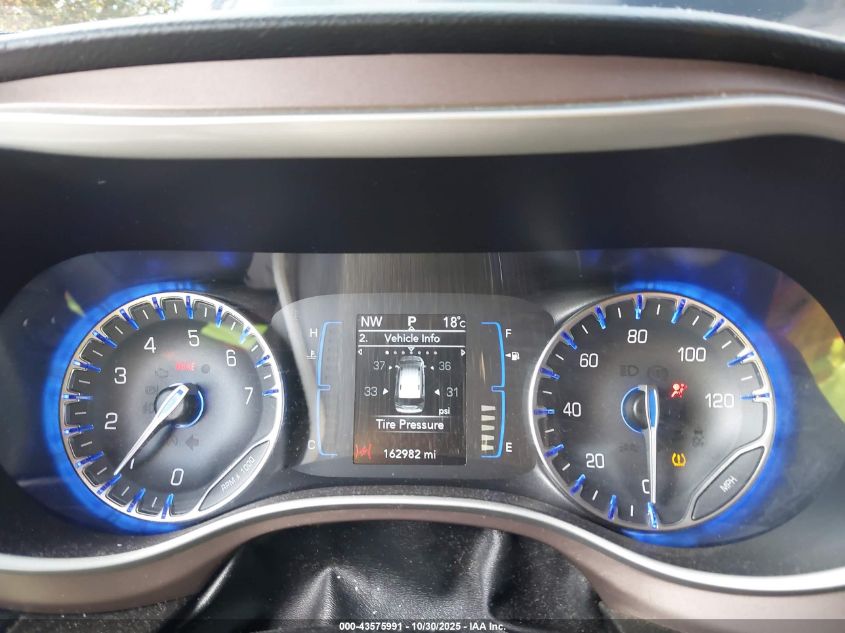 2017 Chrysler Pacifica Touring VIN: 2C4RC1DG5HR529473 Lot: 43575991