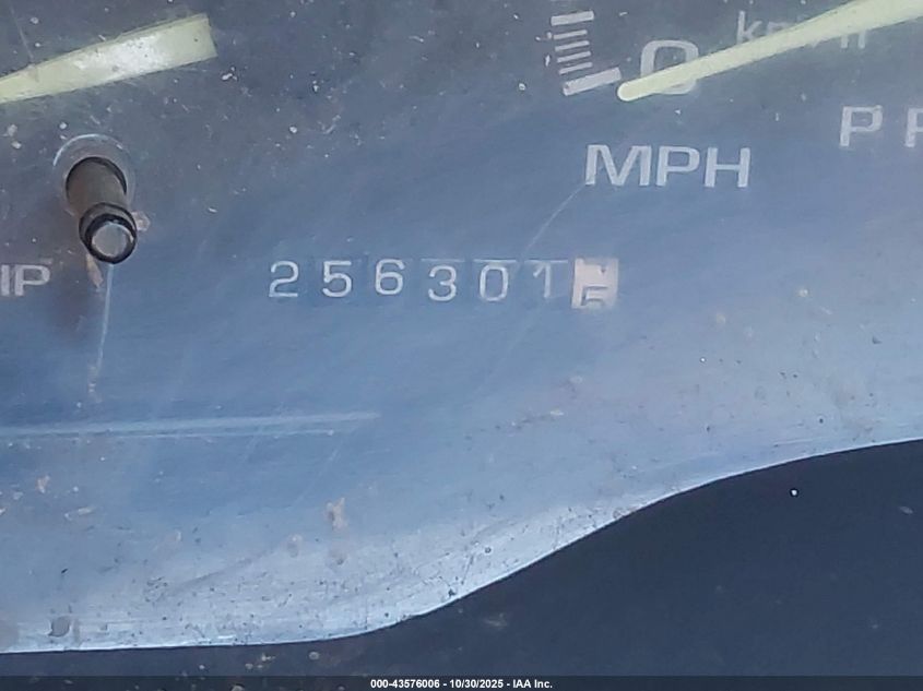 1995 Chevrolet Gmt-400 K1500 VIN: 2GCEK19K2S1257811 Lot: 43576006