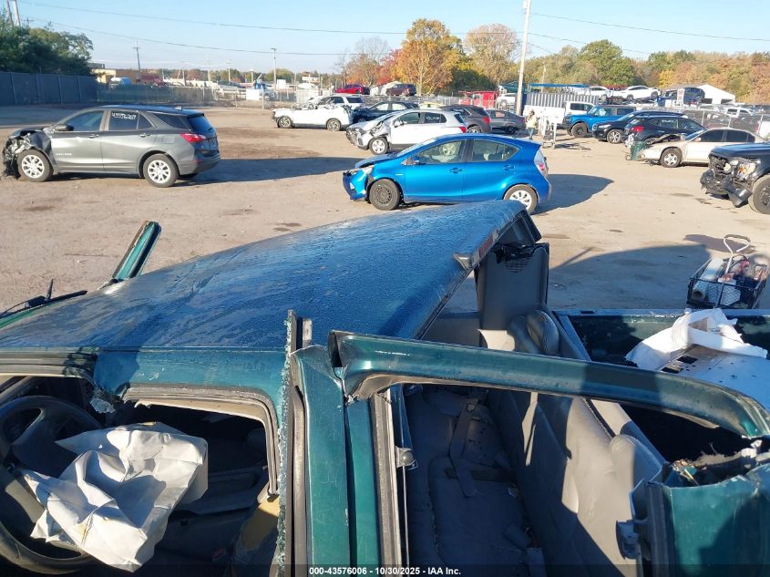 1995 Chevrolet Gmt-400 K1500 VIN: 2GCEK19K2S1257811 Lot: 43576006