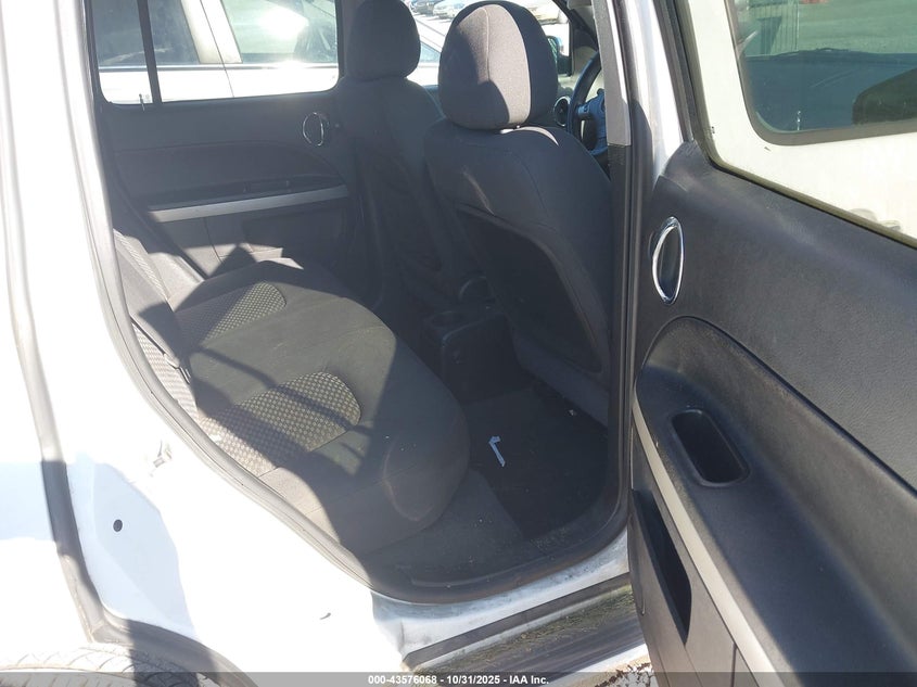 2008 Chevrolet Hhr Lt VIN: 3GNDA23D68S568791 Lot: 43576068