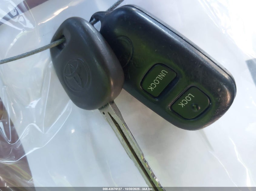 2006 Toyota Highlander Hybrid Limited V6 VIN: JTEDW21A360016104 Lot: 43576137