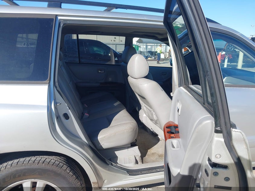 2006 Toyota Highlander Hybrid Limited V6 VIN: JTEDW21A360016104 Lot: 43576137