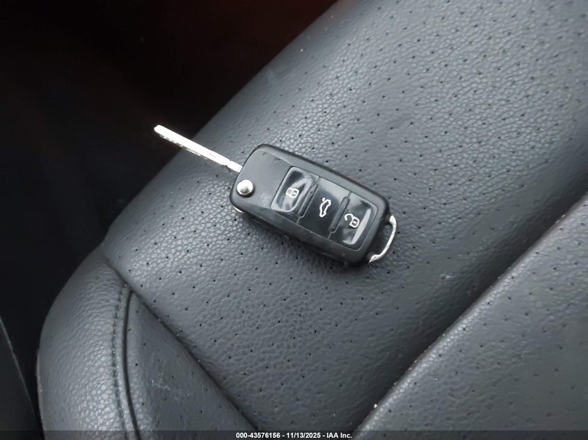 3VWPL7AJ3BM680513 2011 VOLKSWAGEN JETTA photo no. 11