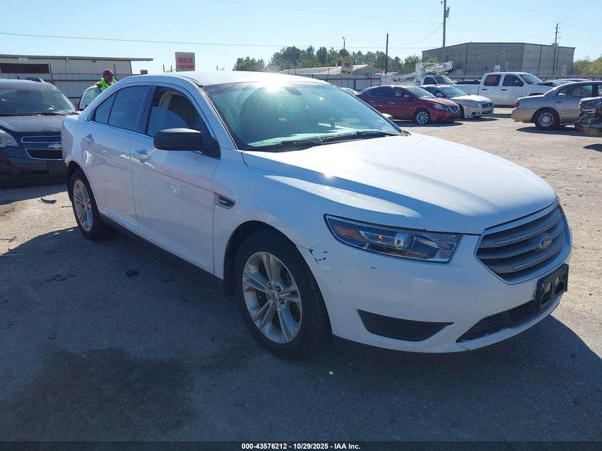 FORD TAURUS SE