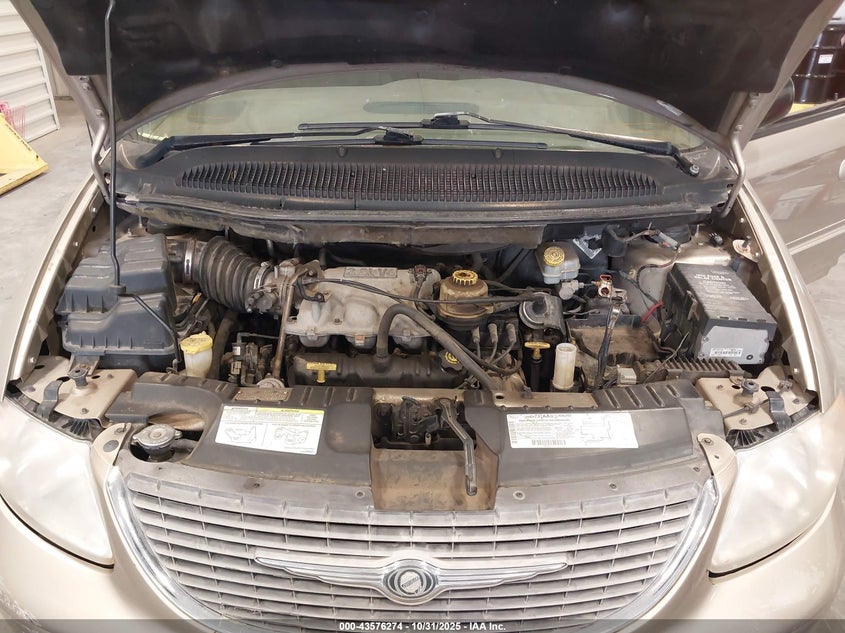 2002 Chrysler Town & Country Limited VIN: 2C8GP64L72R528109 Lot: 43576274