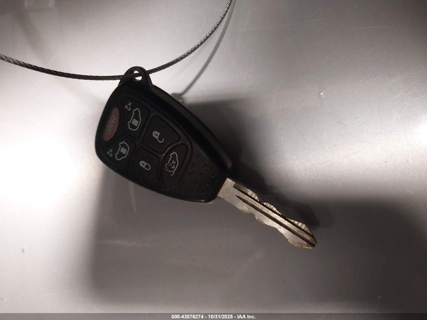 2002 Chrysler Town & Country Limited VIN: 2C8GP64L72R528109 Lot: 43576274