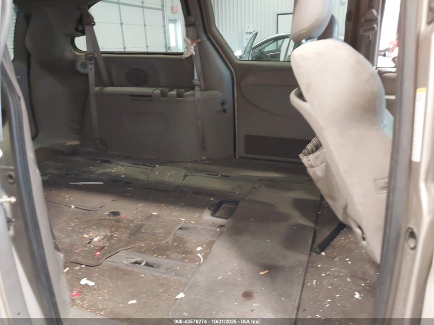 2002 Chrysler Town & Country Limited VIN: 2C8GP64L72R528109 Lot: 43576274