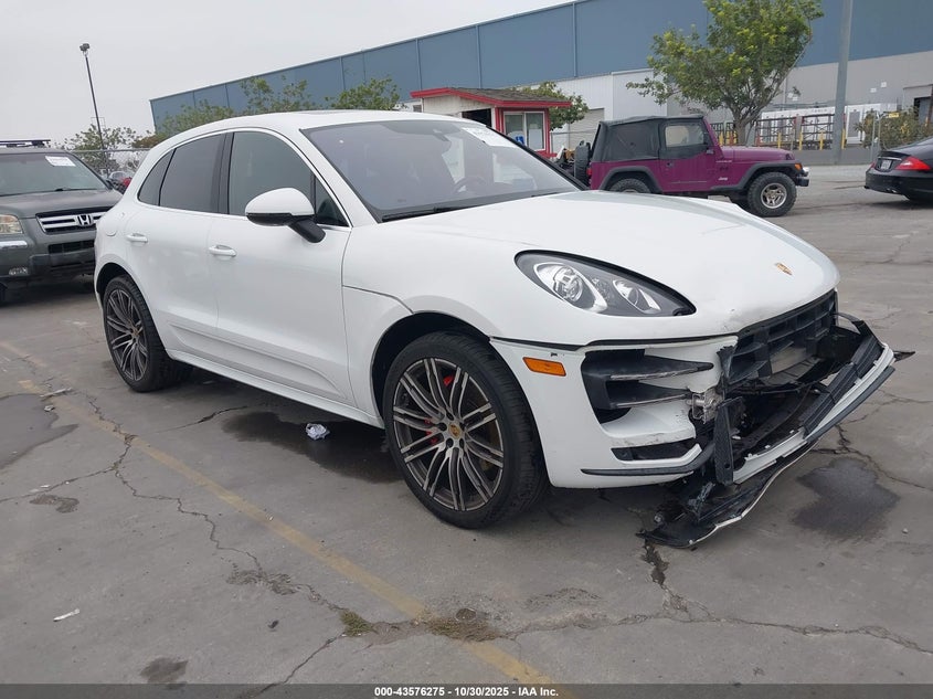 PORSCHE MACAN TURBO