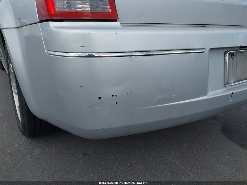 2007 Chrysler 300 Touring VIN: 2C3KA53GX7H792857 Lot: 43576380