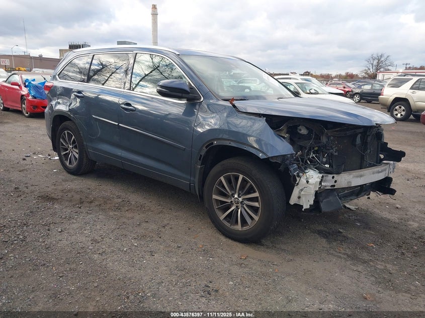 TOYOTA HIGHLANDER XLE