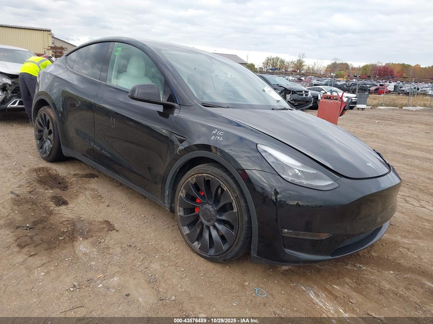 TESLA MODEL Y PERFORMANCE DUAL MOTOR ALL-WHEEL DRIVE