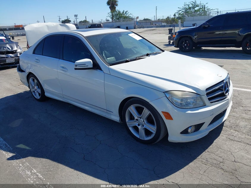 MERCEDES-BENZ C-CLASS LUXURY/SPORT