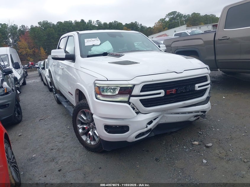 RAM 1500 LARAMIE 4X4 5 7 BOX