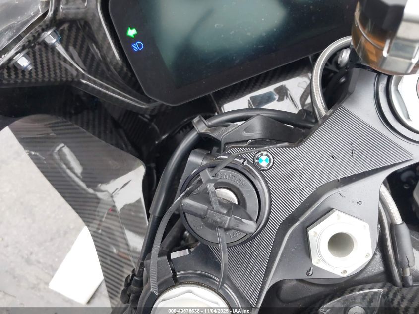 2024 BMW M 1000 Rr VIN: WB10P0305R6K24556 Lot: 43576638